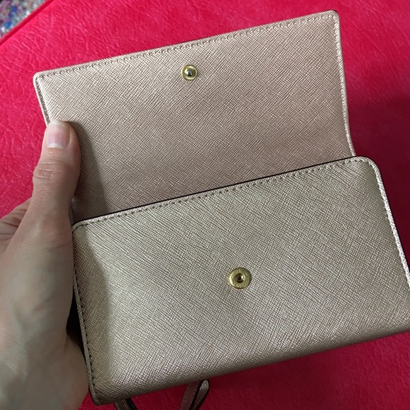 💜Kate Spade Wristlet💜 - Picture 12 of 16